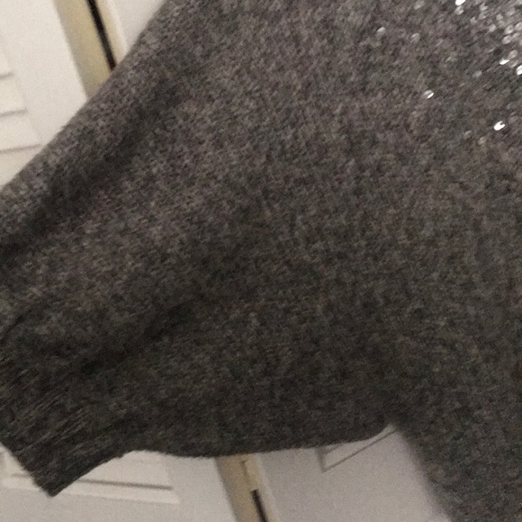 Sweater - Picture 2 of 4